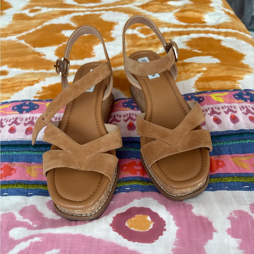 Steve Madden Tan Sandals